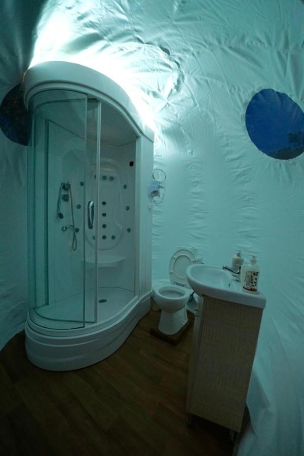 Bubble Tent Hotel Неа Мудания Екстериор снимка