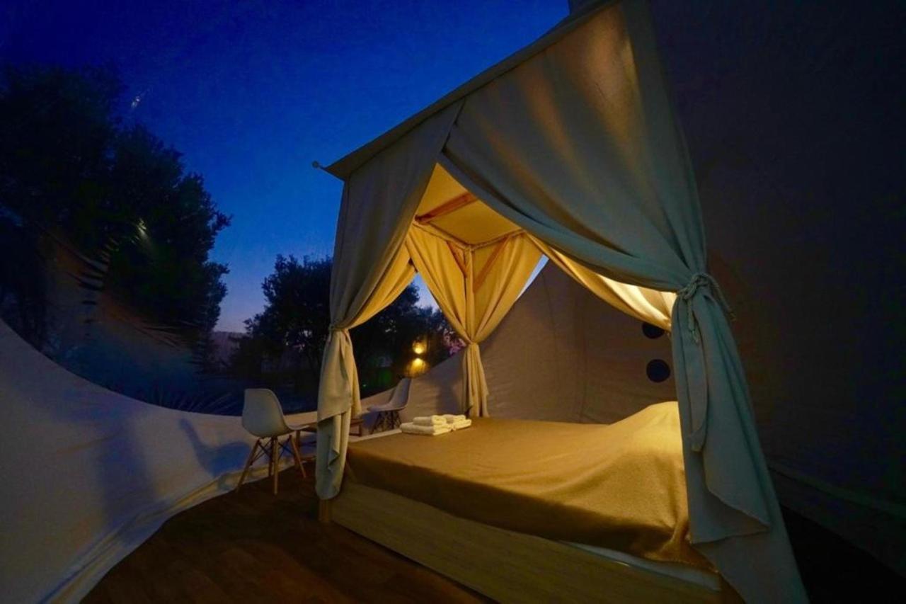 Bubble Tent Hotel Неа Мудания Екстериор снимка