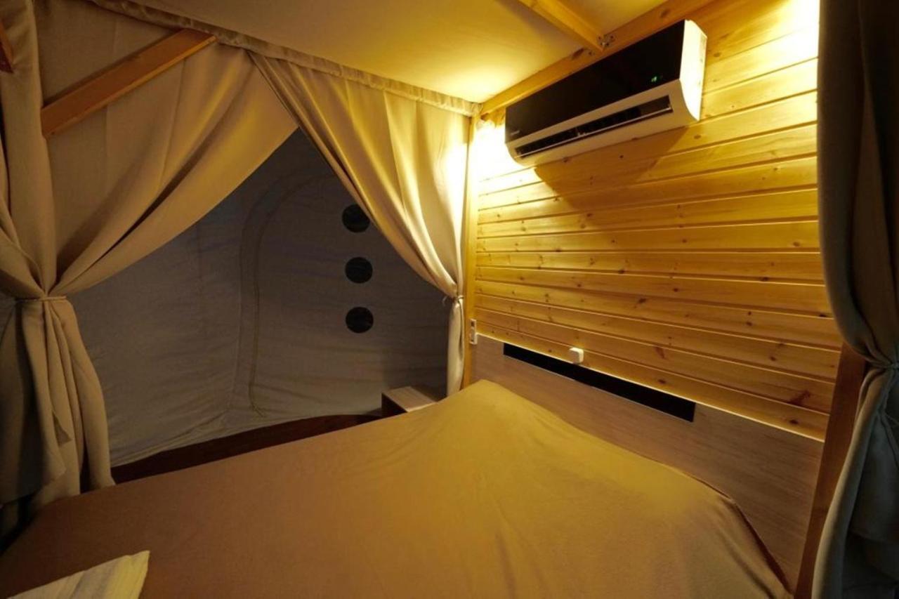 Bubble Tent Hotel Неа Мудания Екстериор снимка