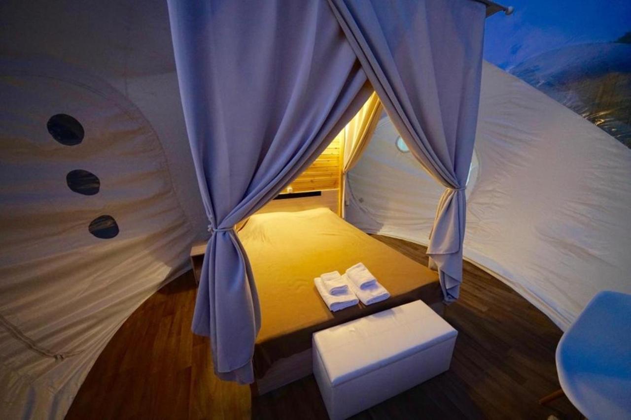 Bubble Tent Hotel Неа Мудания Екстериор снимка