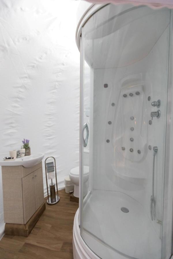 Bubble Tent Hotel Неа Мудания Екстериор снимка