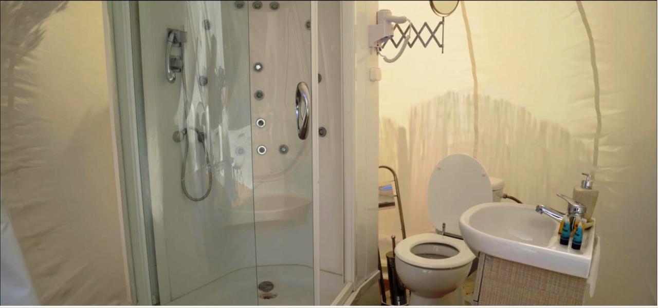 Bubble Tent Hotel Неа Мудания Екстериор снимка